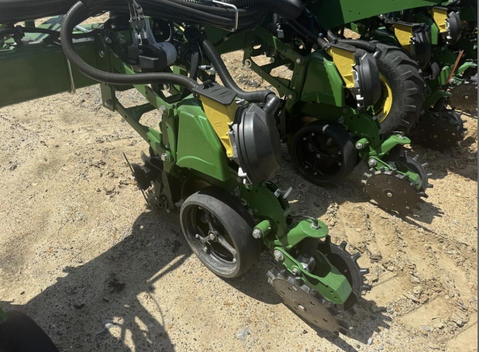 2024 John Deere 1725 CCS Image