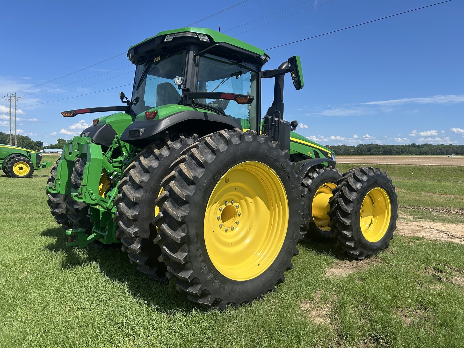 2023 John Deere 8R 310 Image