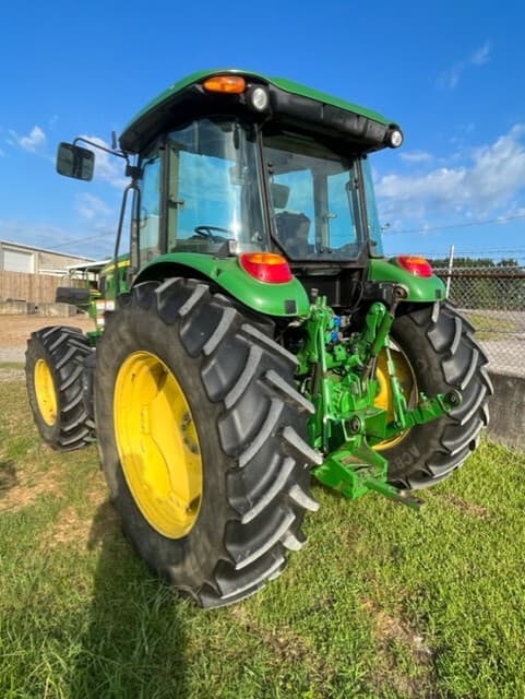 2018 John Deere 6105E Image
