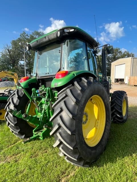 2018 John Deere 6105E Image
