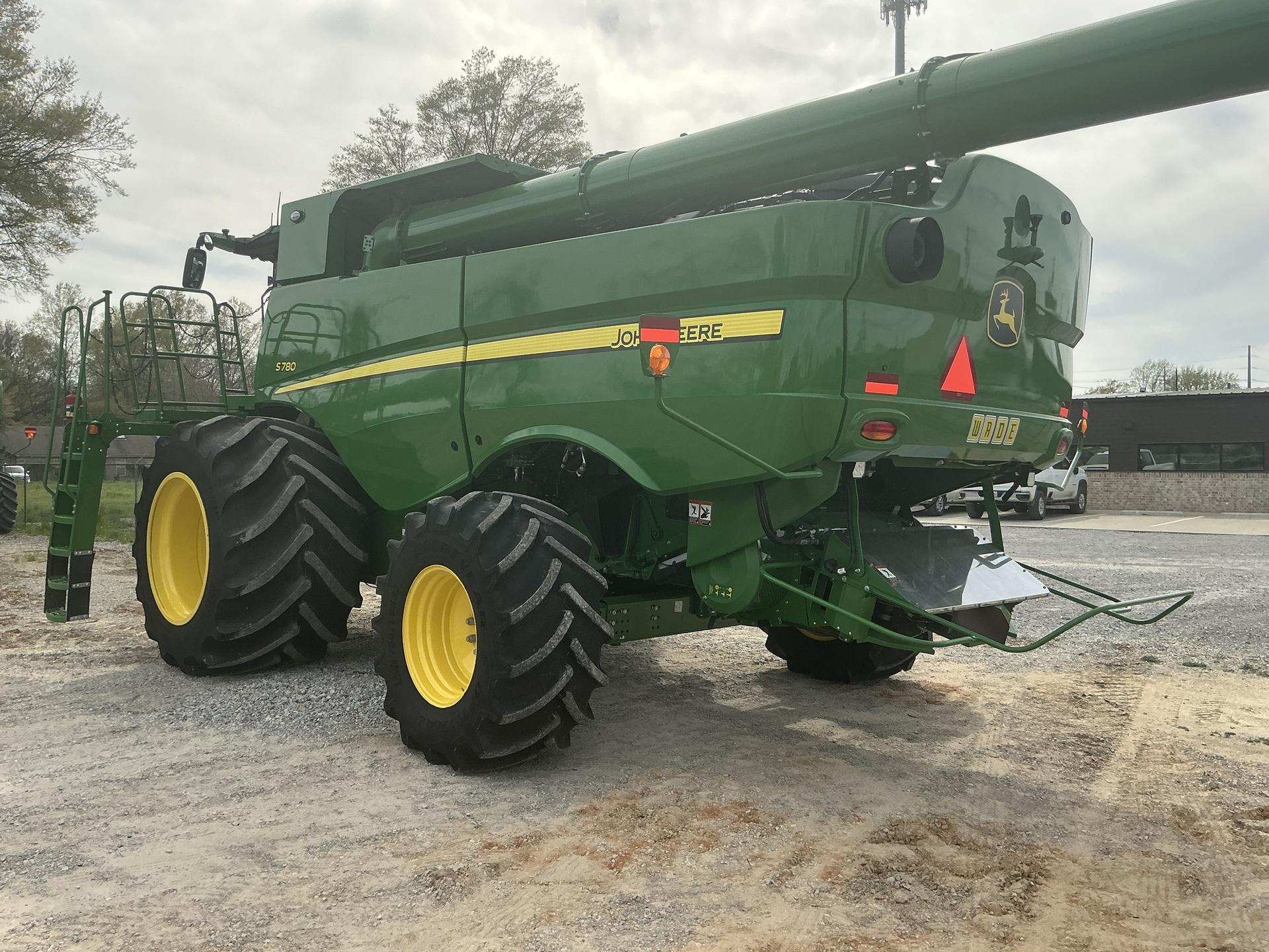 2024 John Deere S780 Image