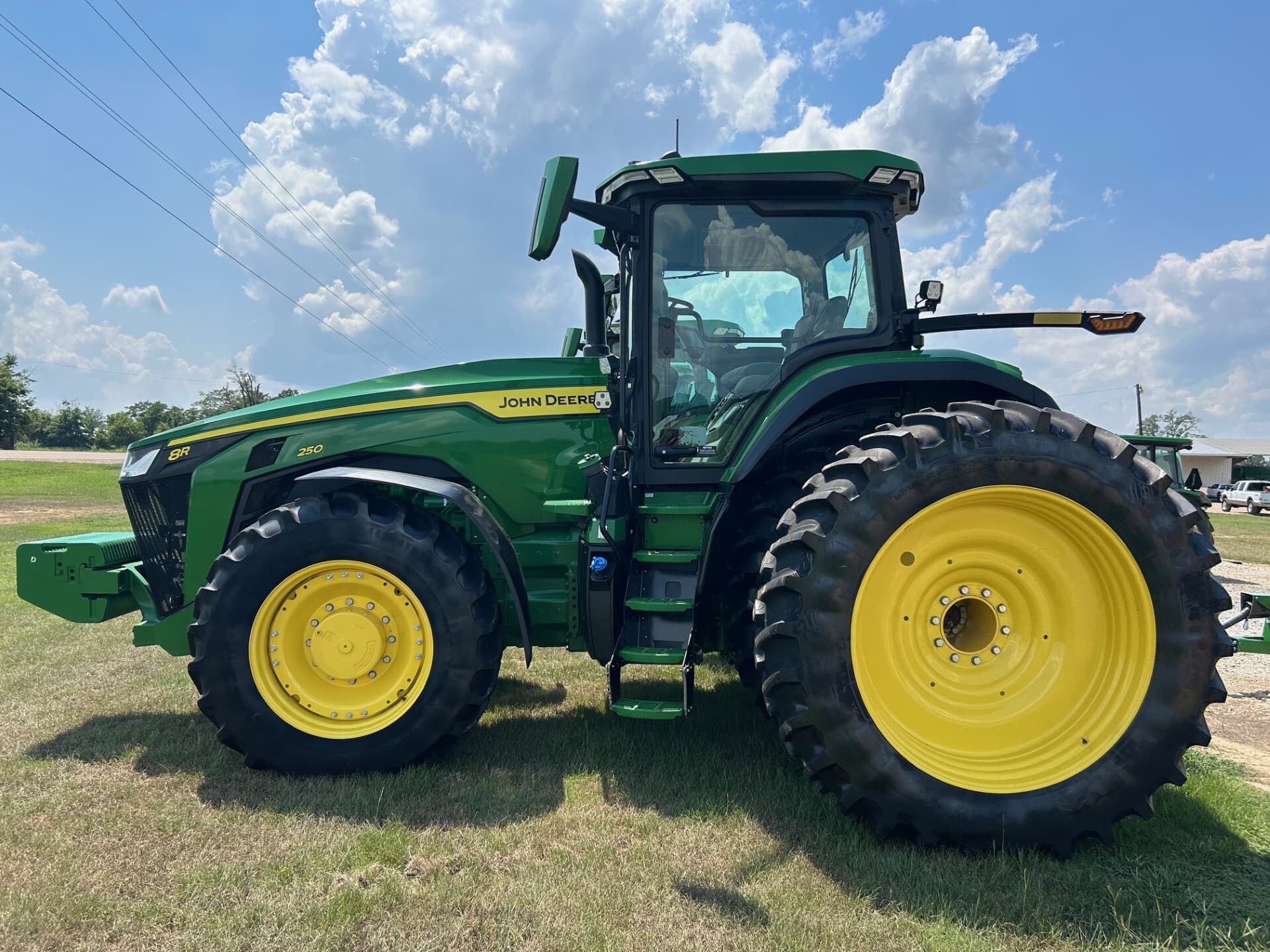 2023 John Deere 8R 250 Image