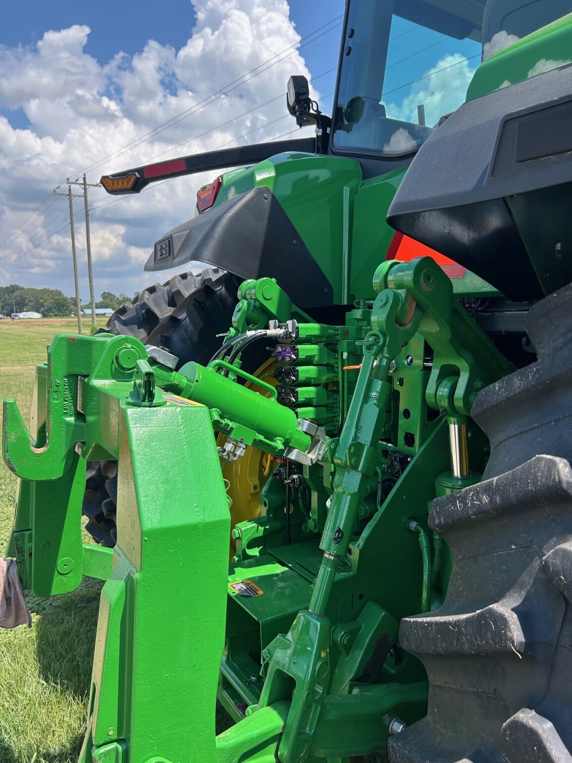 2023 John Deere 8R 250 Image