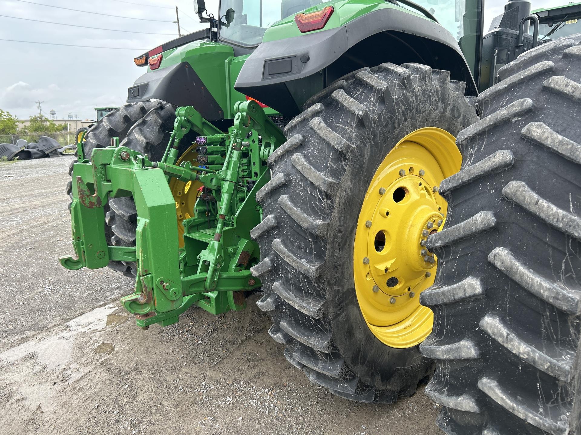 2023 John Deere 8R 280 Image