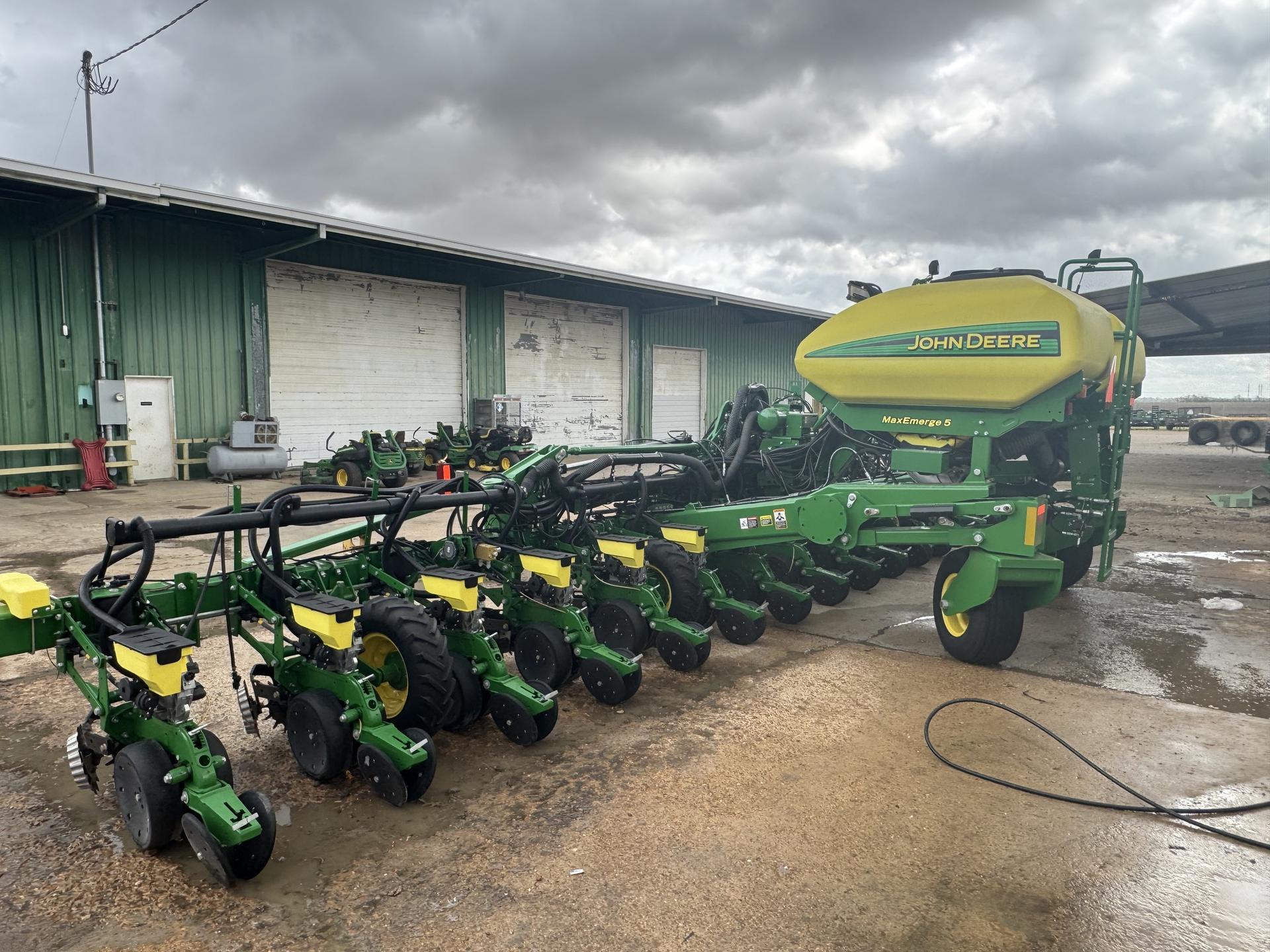 2018 John Deere 1725 CCS Image