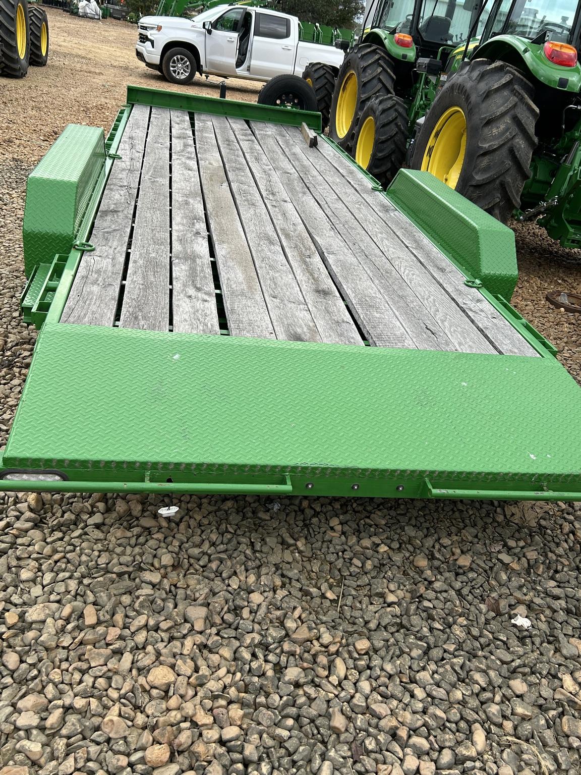 2022 John Deere 20ft Equip Trailer Image