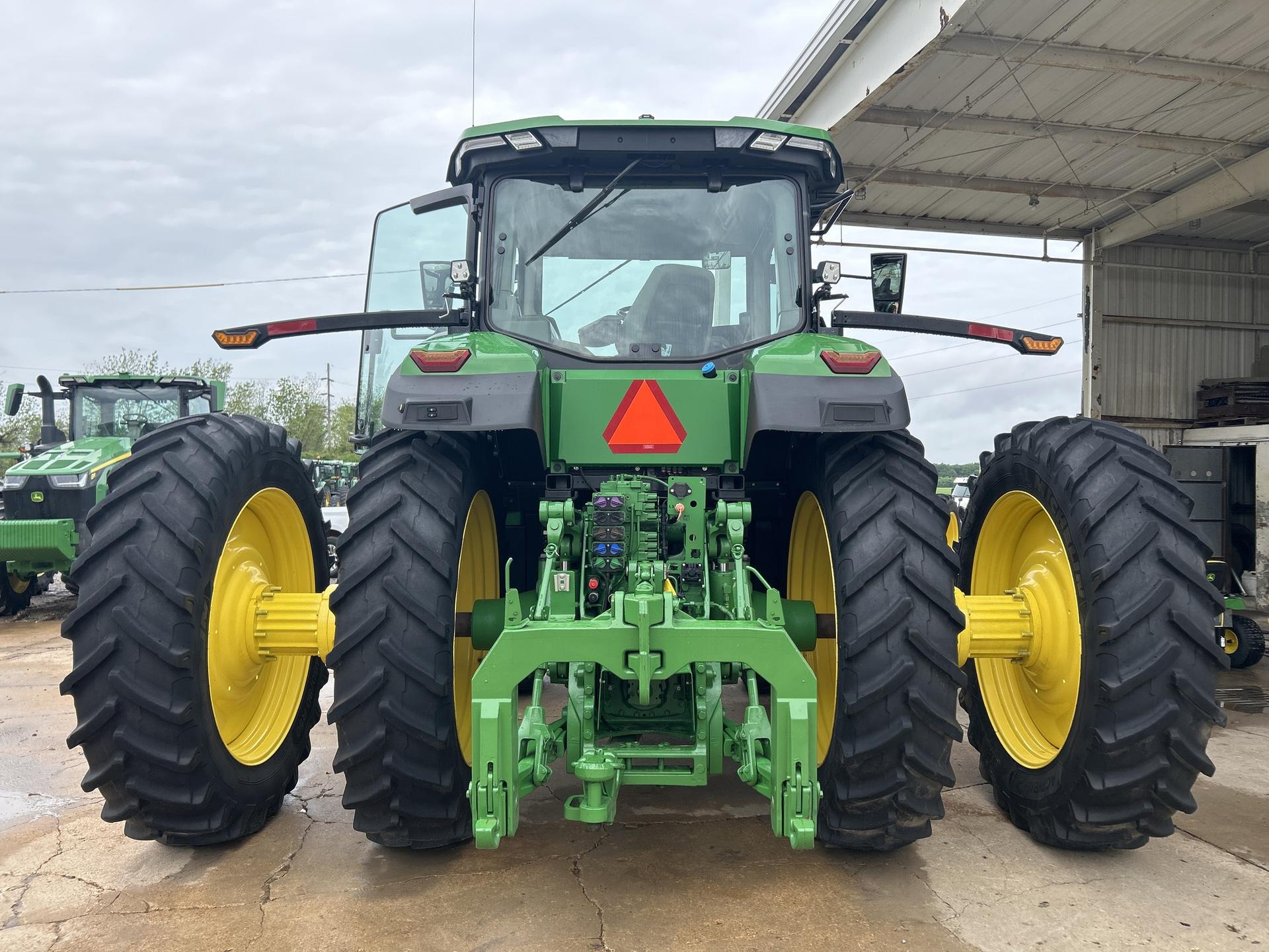 2023 John Deere 8R 310 Image