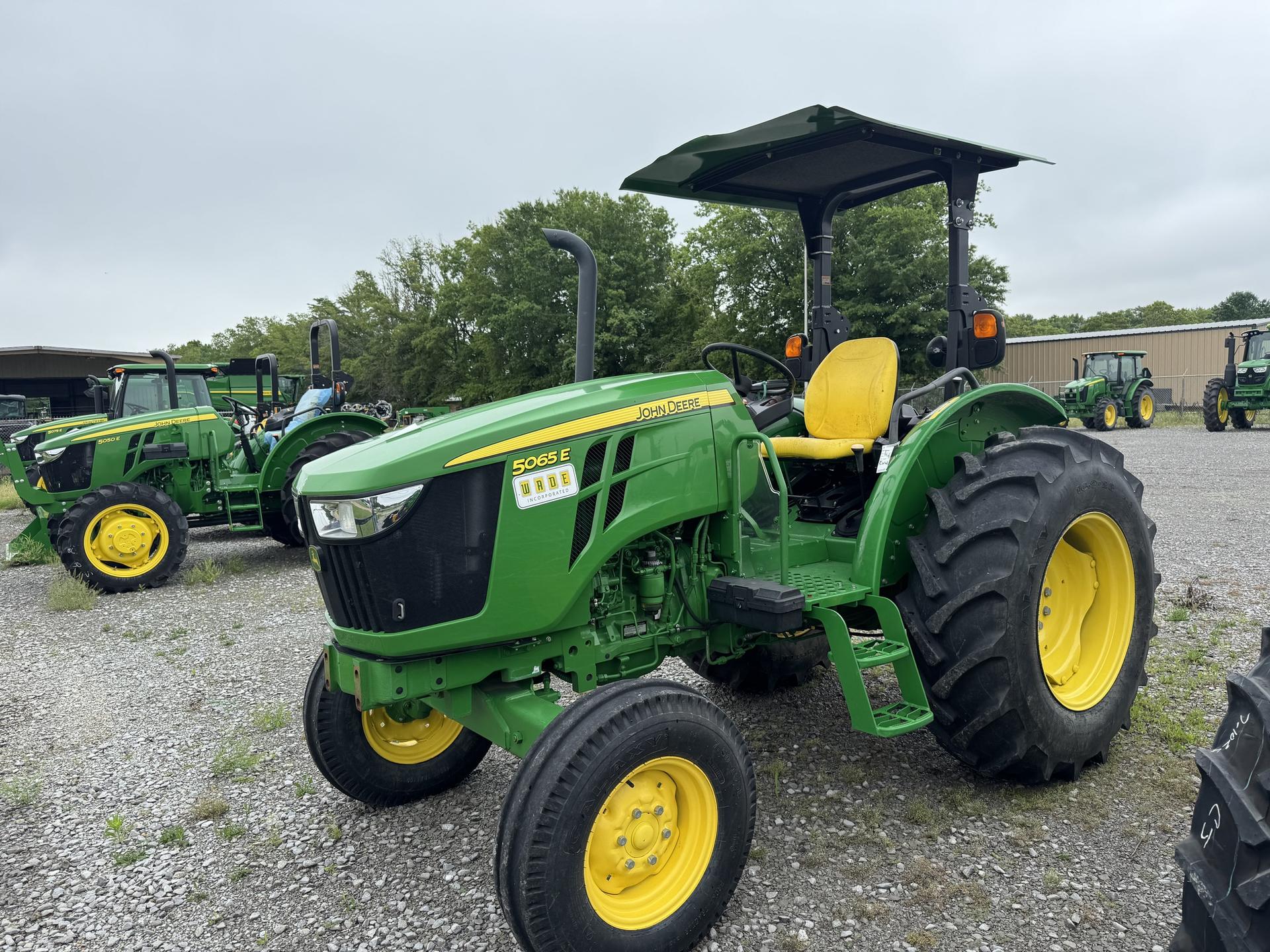 2019 John Deere 5065E Image