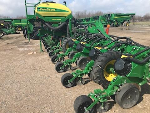 2021 John Deere 1725 CCS