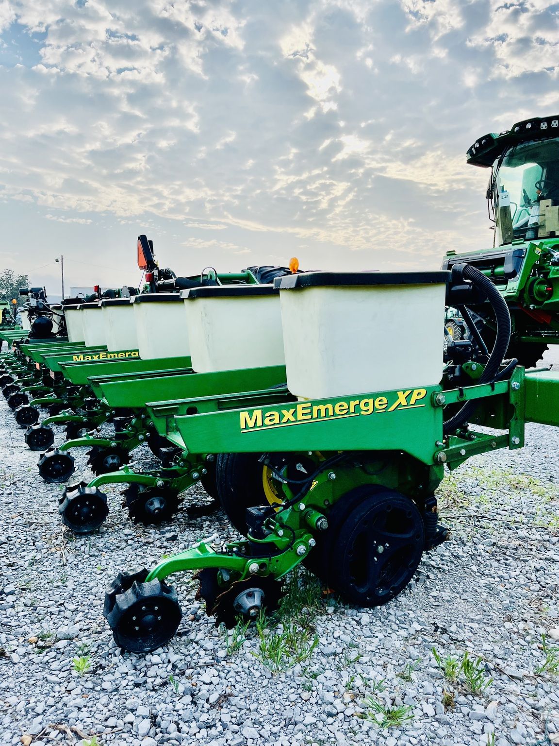 2019 Precision Planting JD 1720 XP CUSTOM Image
