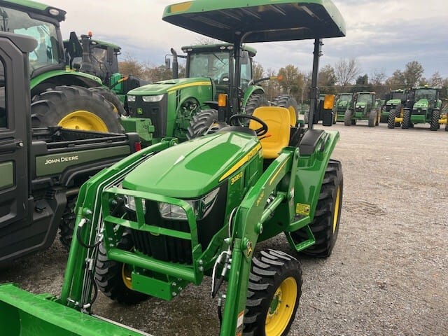 2022 John Deere 3035D Image