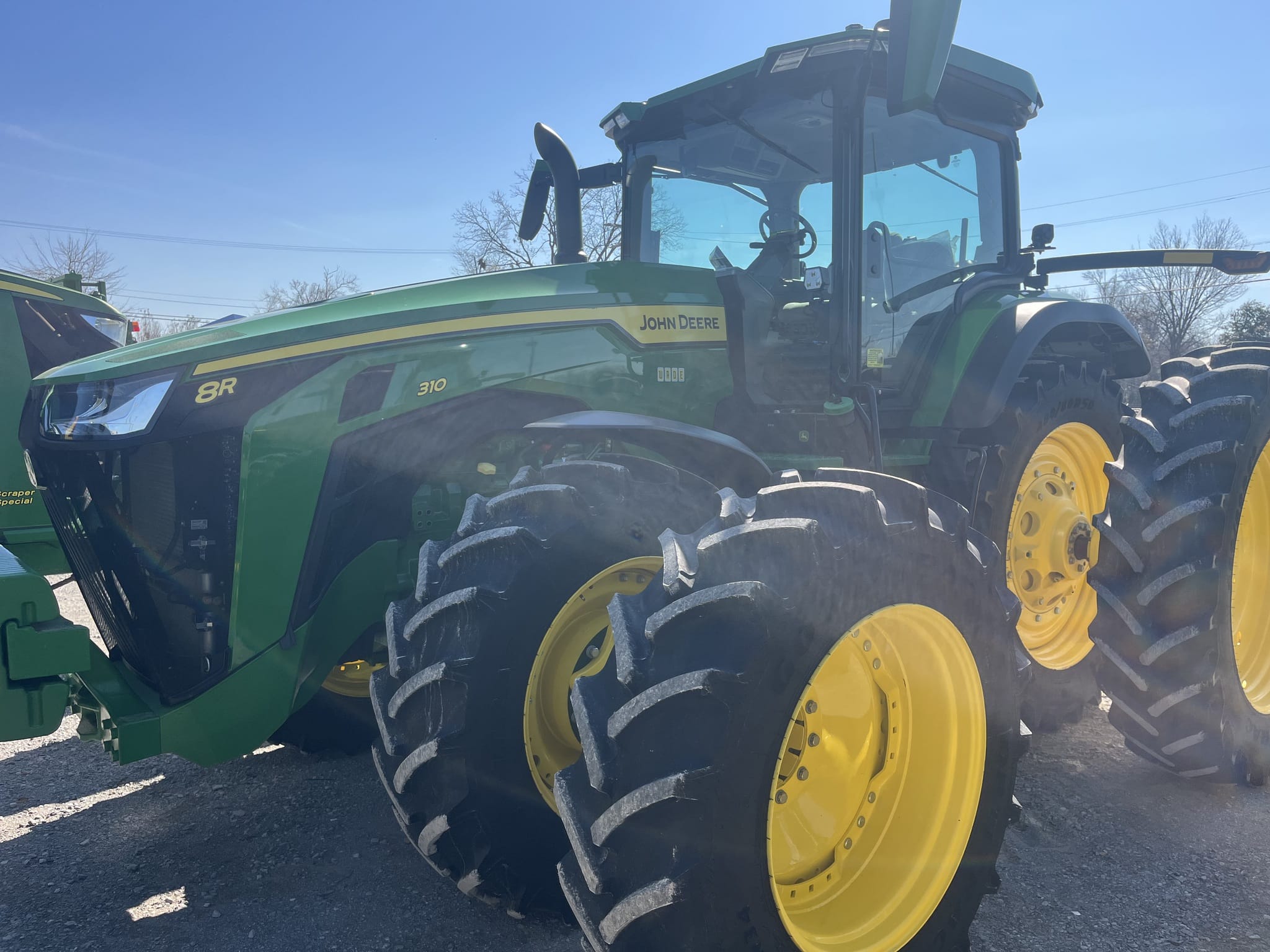 2025 John Deere 8R 310 Image