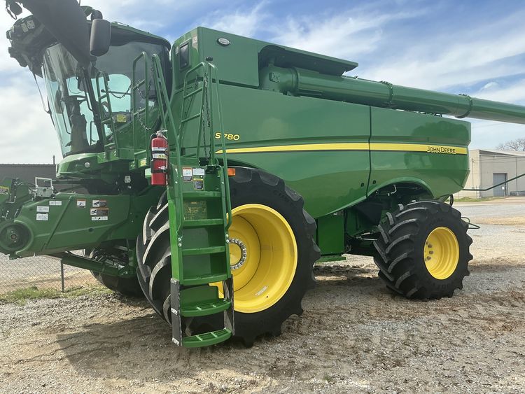 2024 John Deere S780 Image
