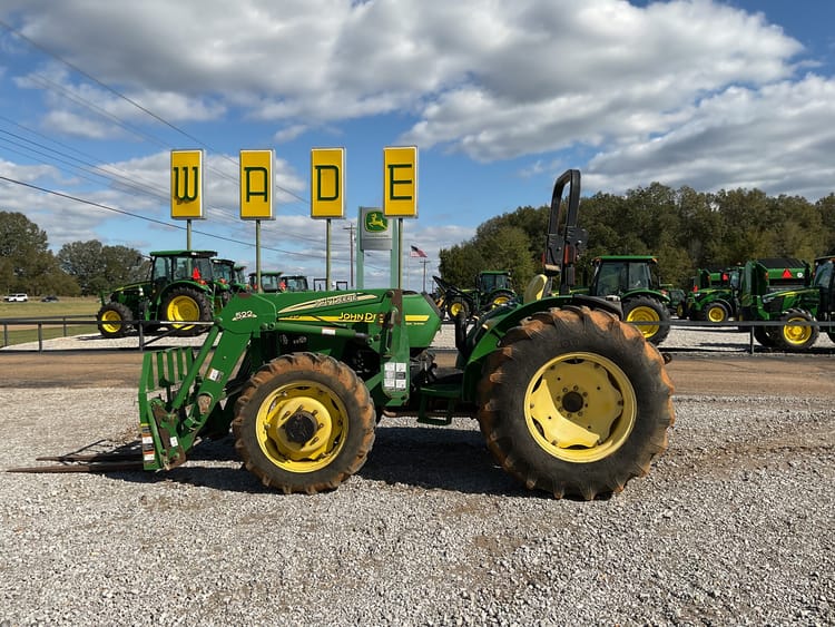 2005 John Deere 5105 Image