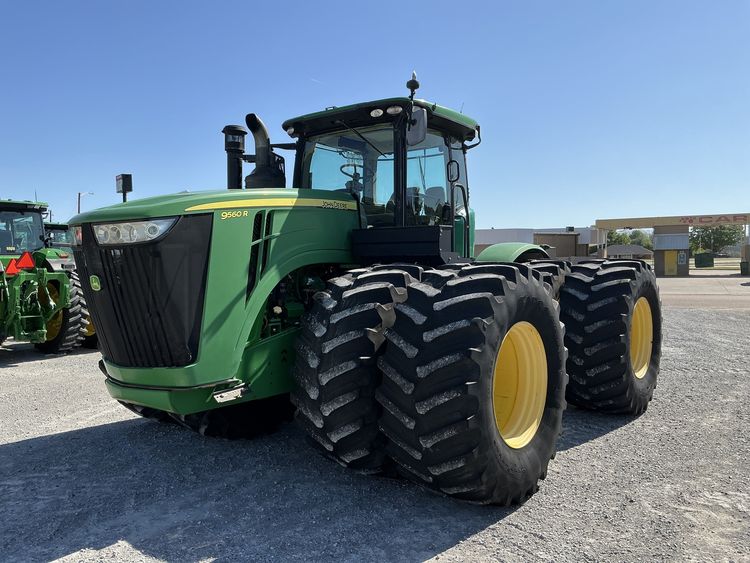 2014 John Deere 9560R Image