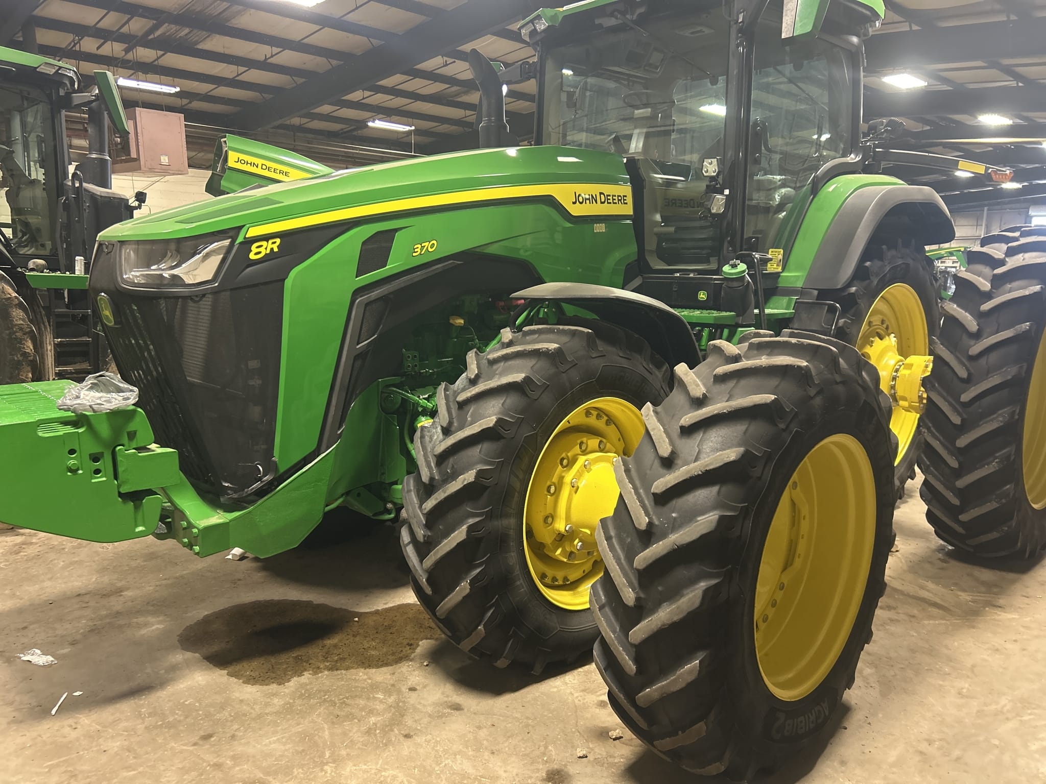 2024 John Deere 8R 370 Image