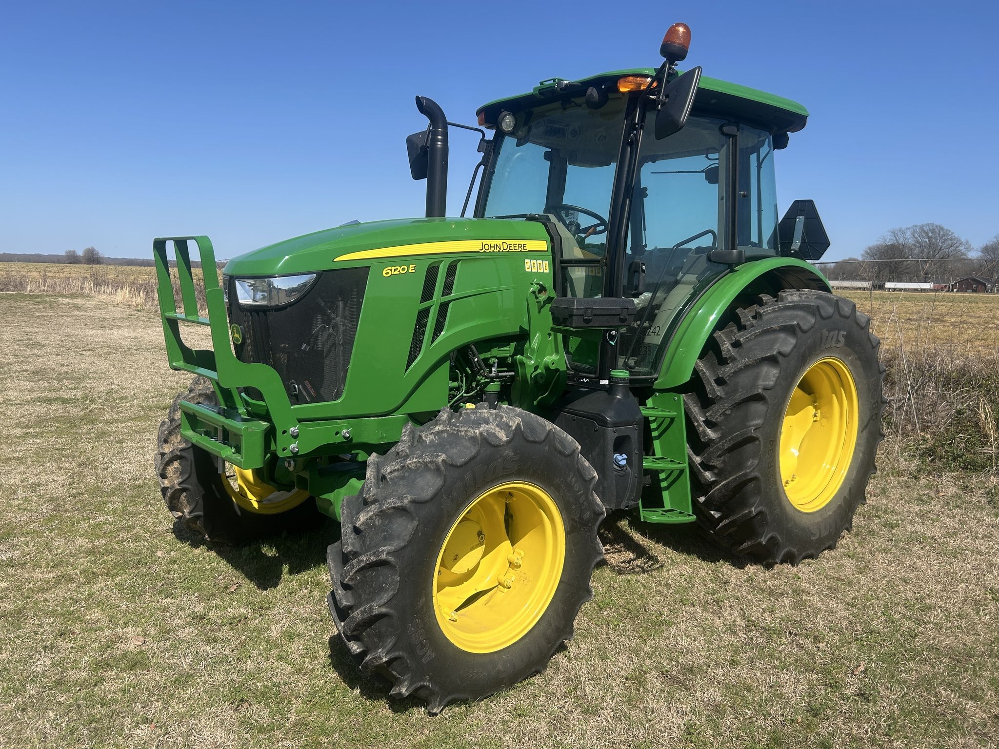 2023 John Deere 6120E Image