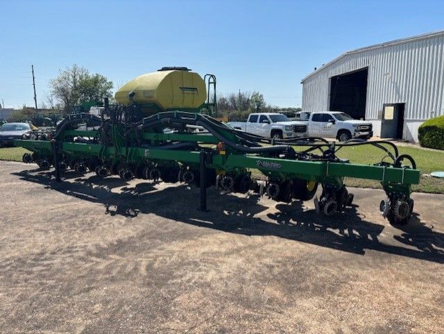 2019 Precision Planting 1725 Image