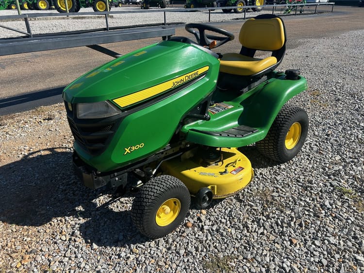 2014 John Deere X300 Image