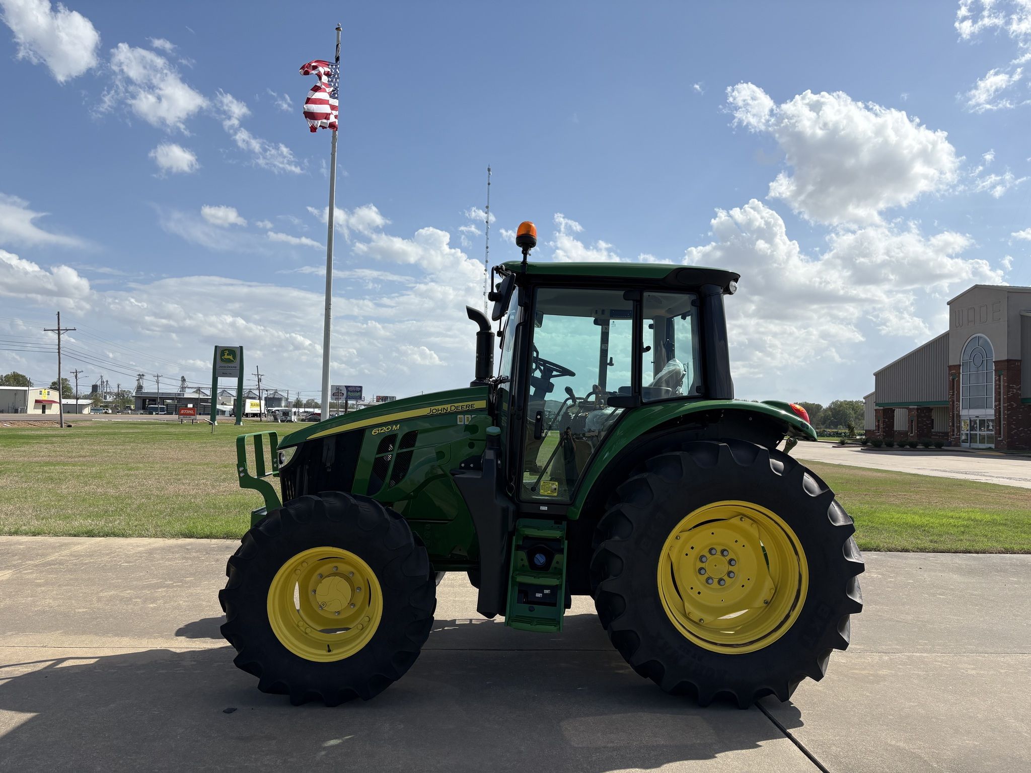 2023 John Deere 6120M Image