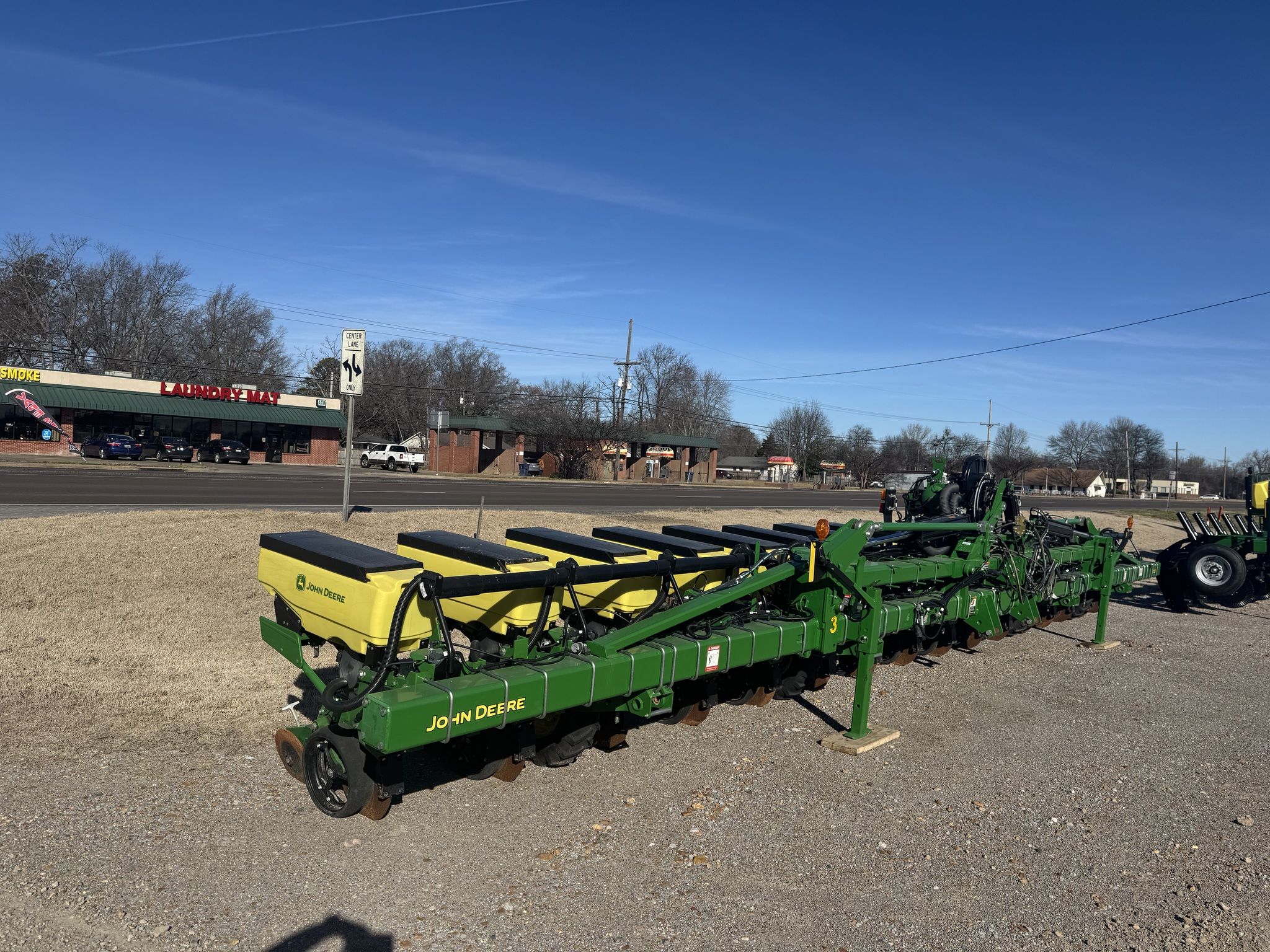2023 John Deere 1725 Image