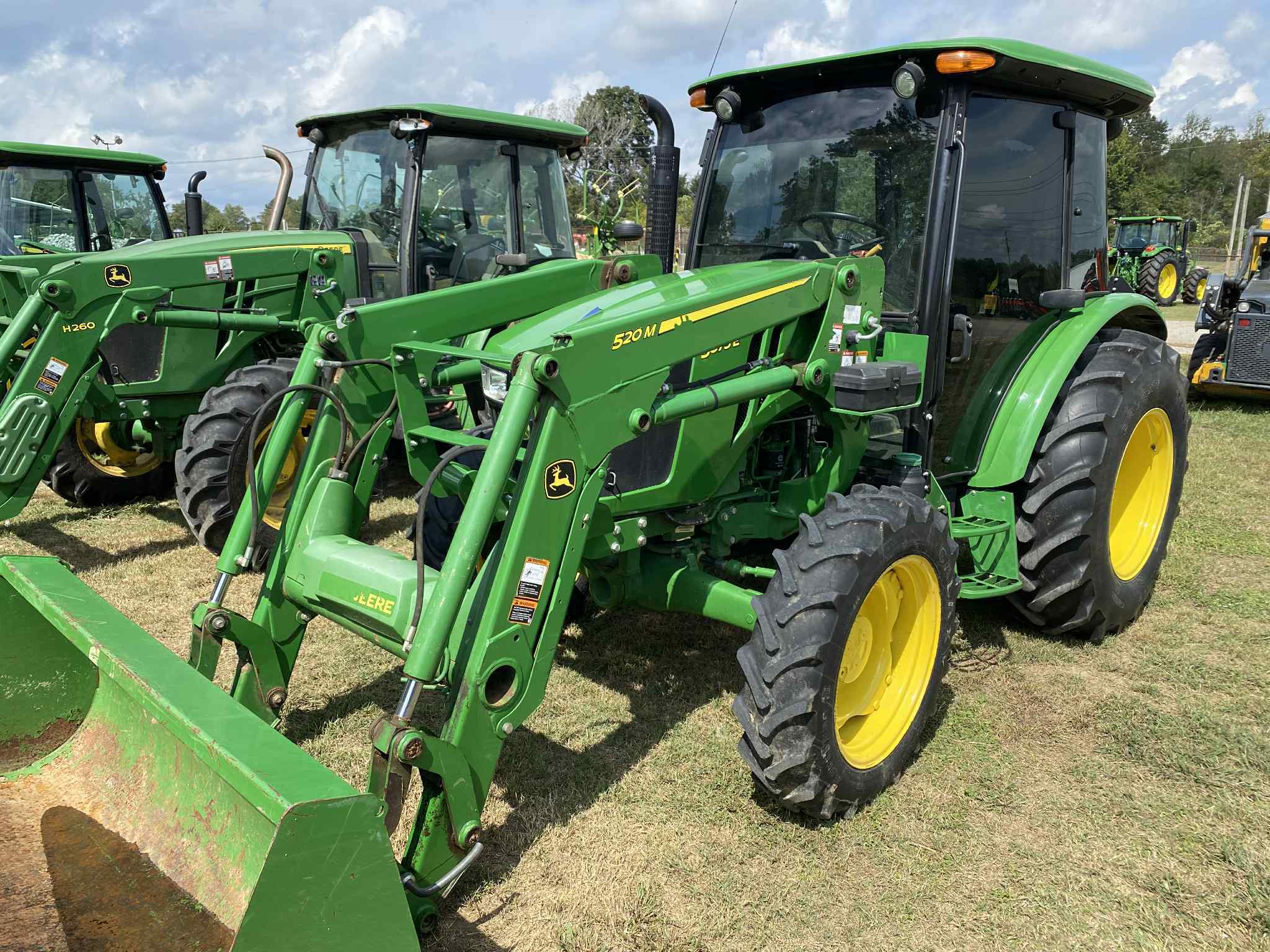 2022 John Deere 5075E Image