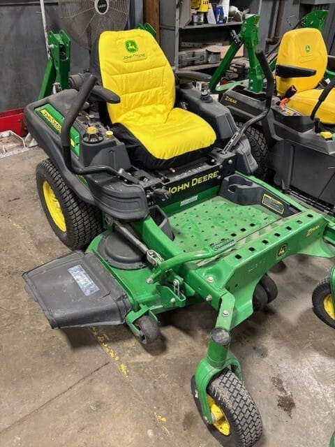 2013 John Deere Z915B Image