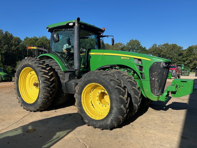 2009 John Deere 8320R Image