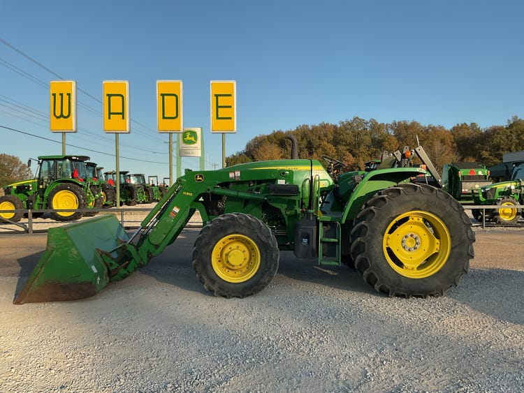 2020 John Deere 6105E Image