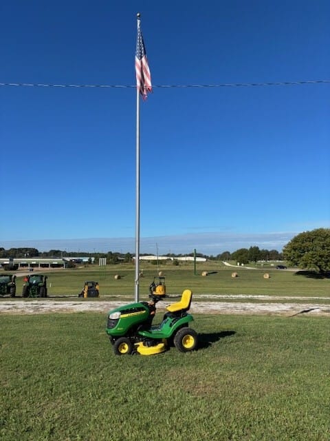 2011 John Deere D120 Image