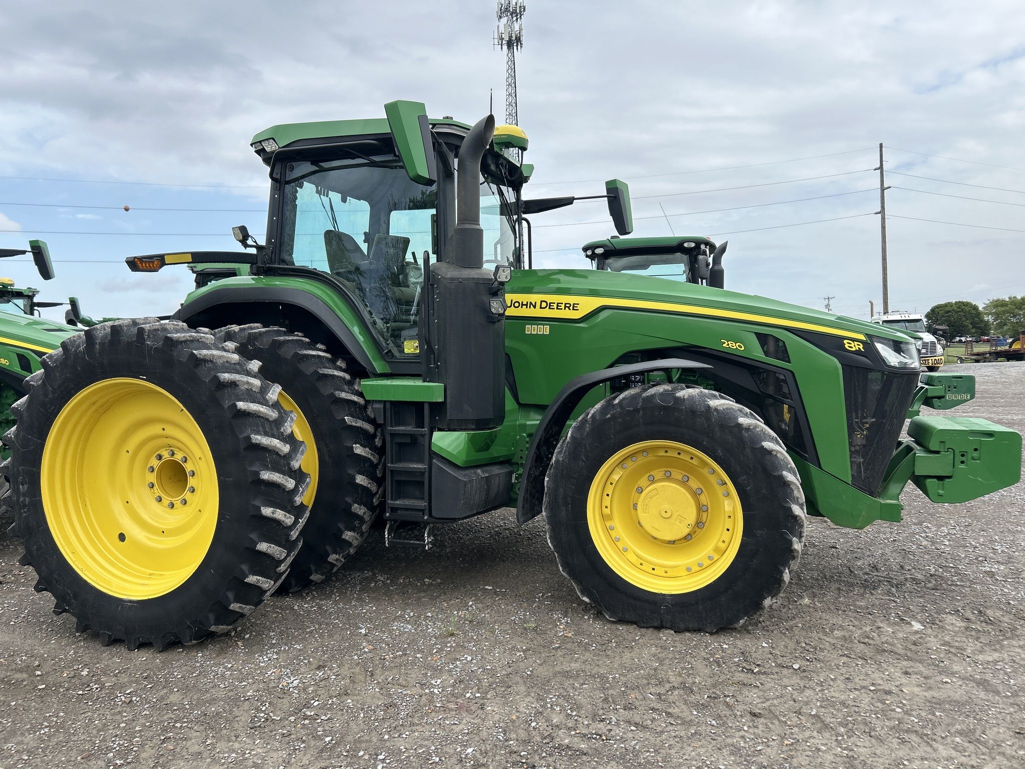 2022 John Deere 8R 280 Image