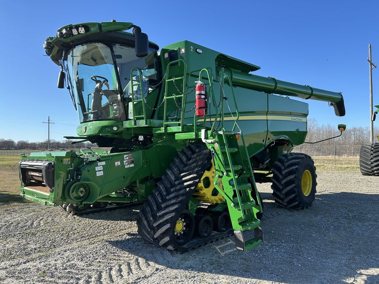 2024 John Deere S780 Image