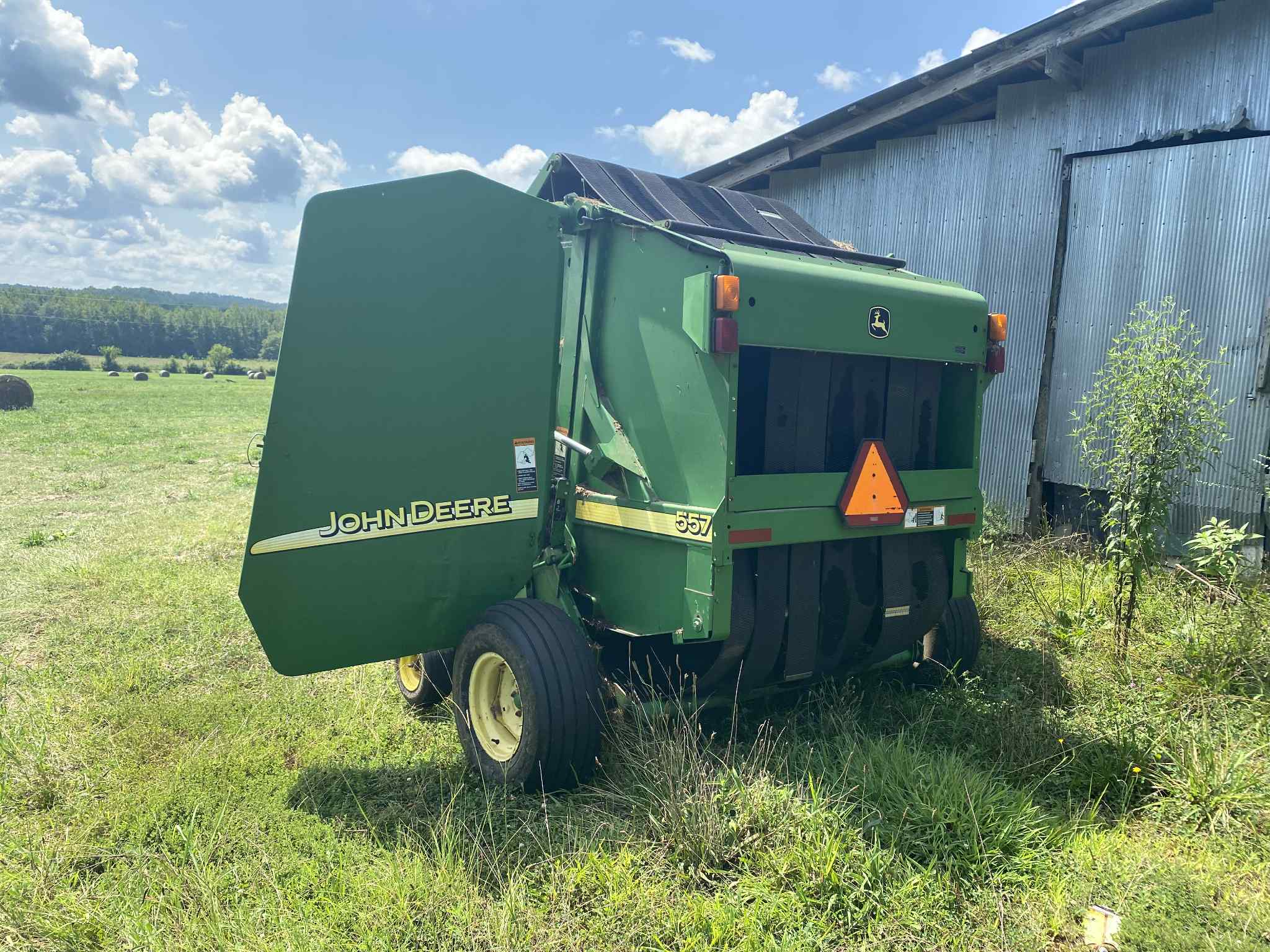 2002 John Deere 557 Image