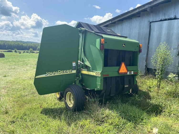 2002 John Deere 557 Image