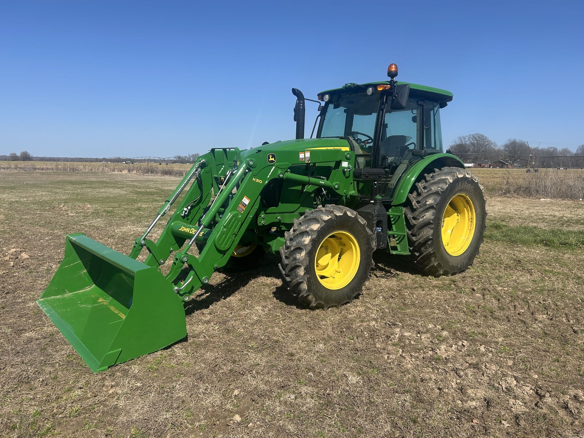 2023 John Deere 6120E Image
