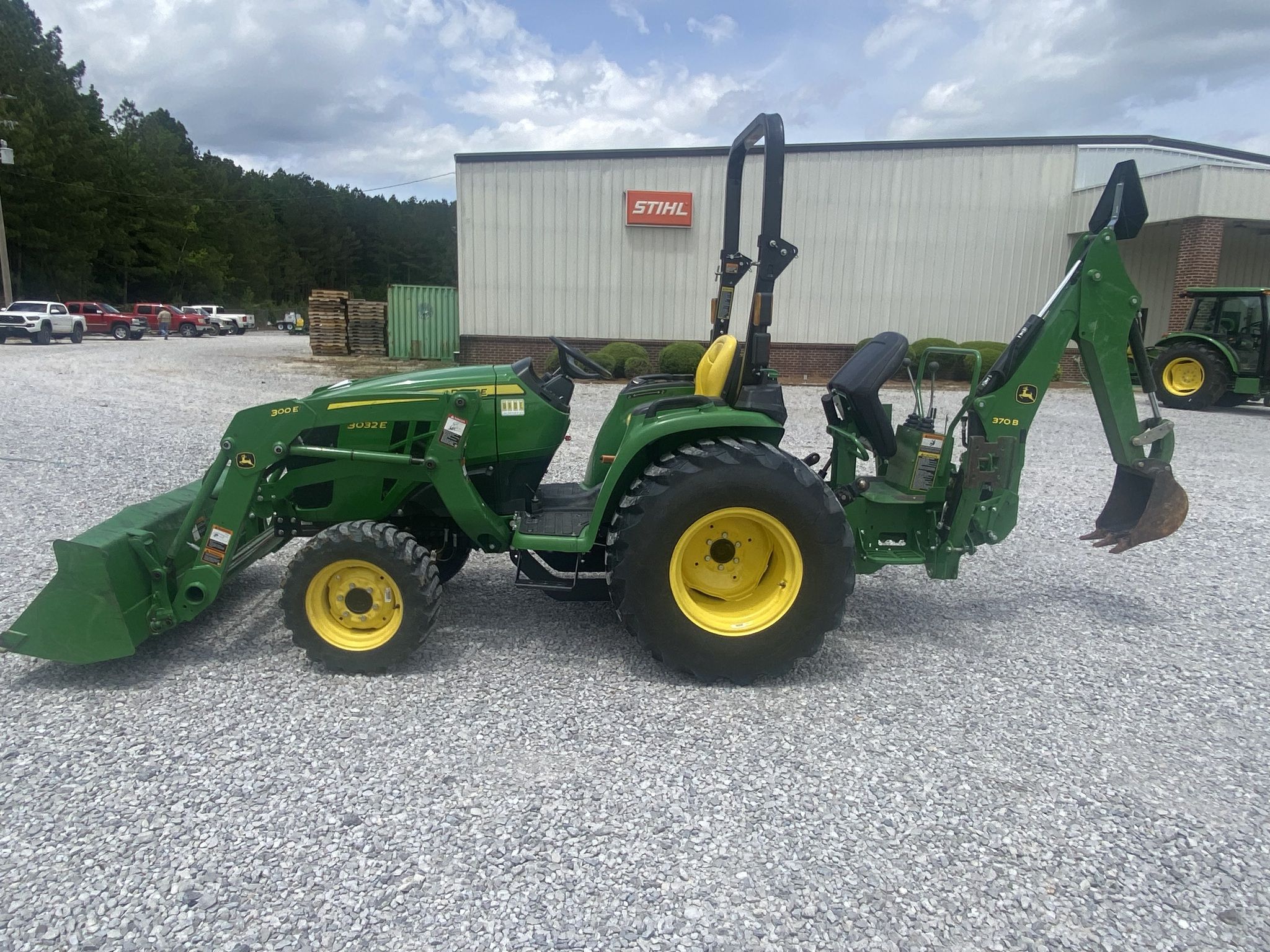 2022 John Deere 3032E Image