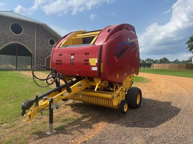 2022 New Holland 460RB Image