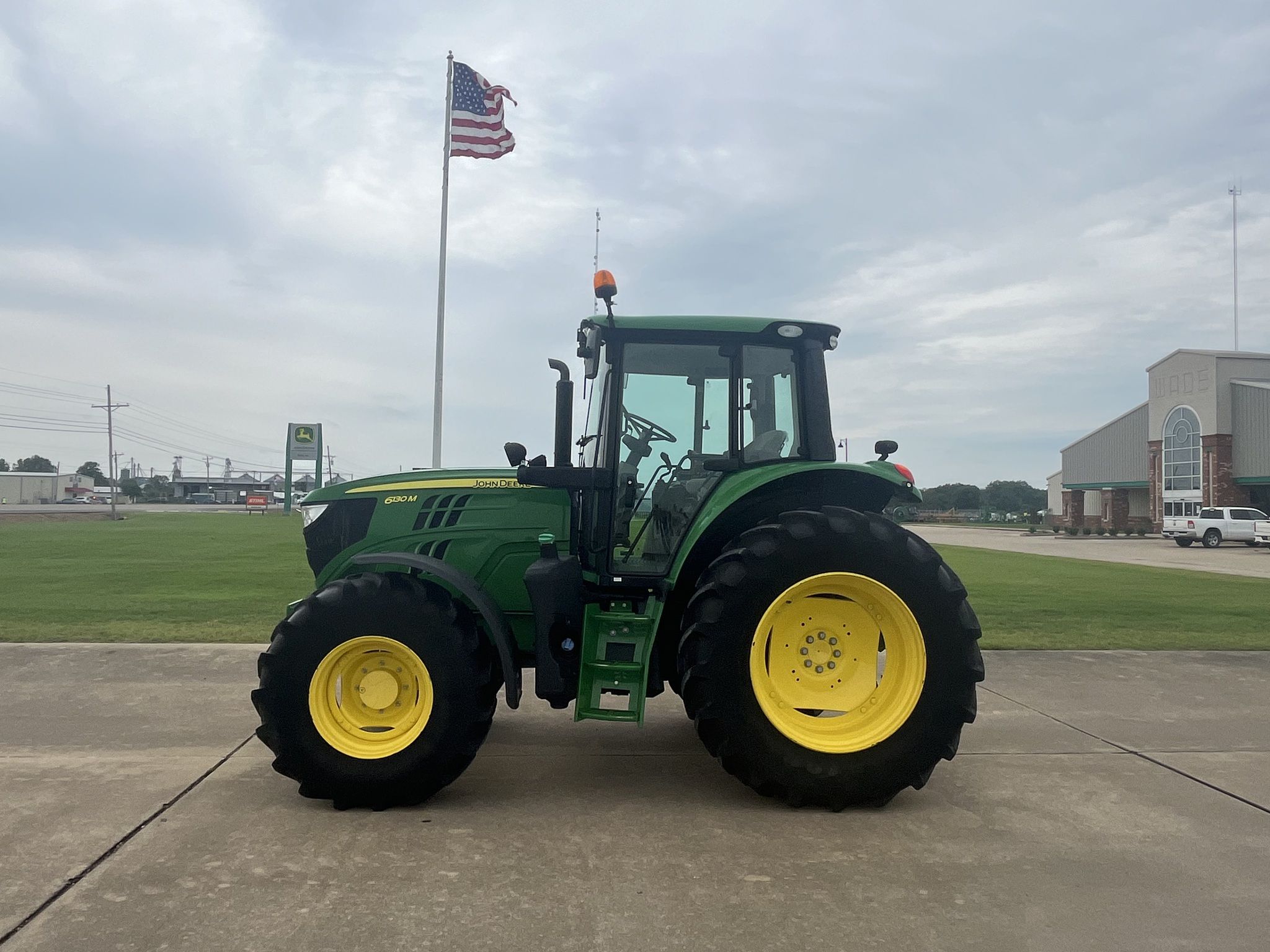 2021 John Deere 6130M Image