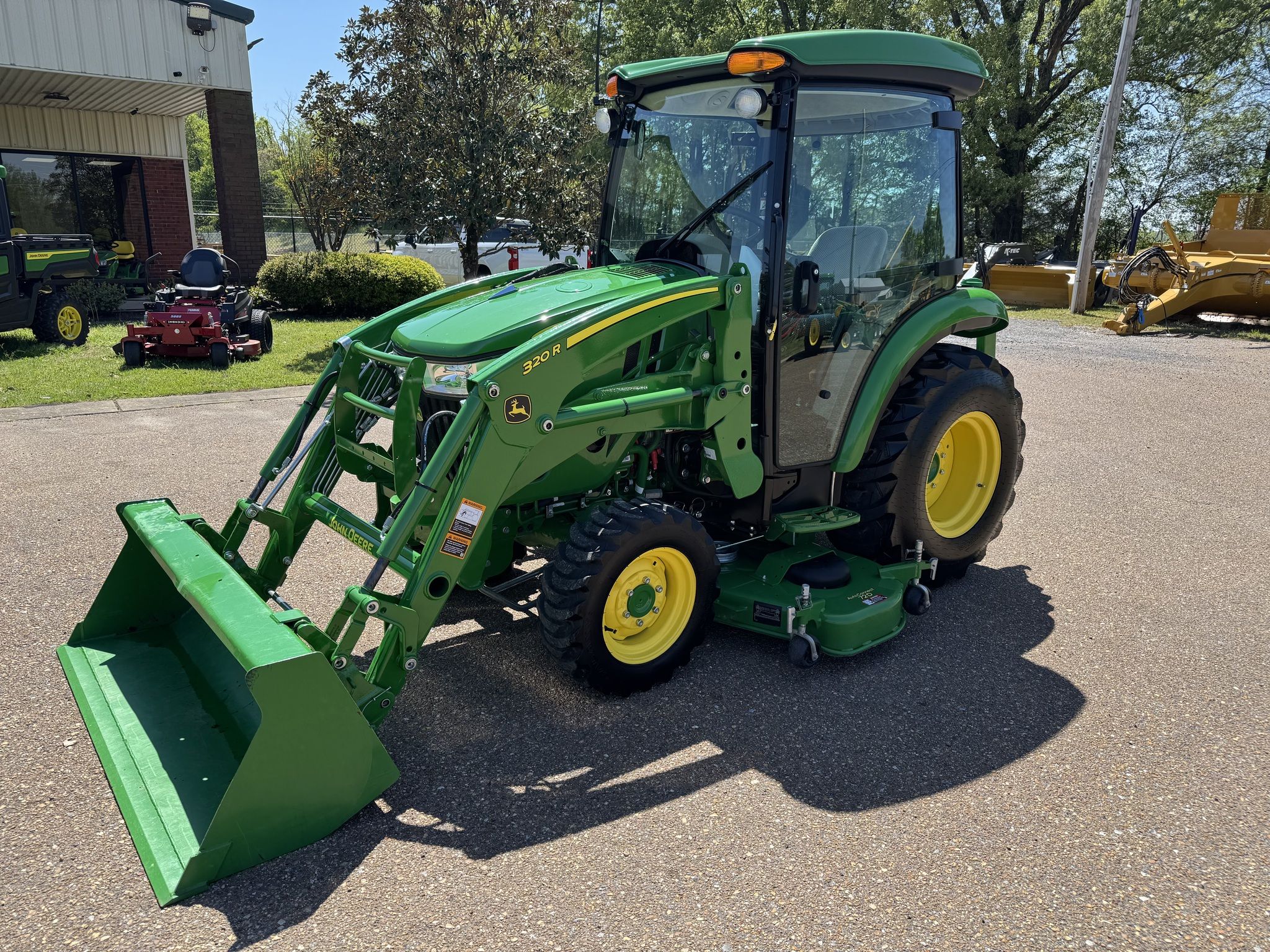 2021 John Deere 3033R Image