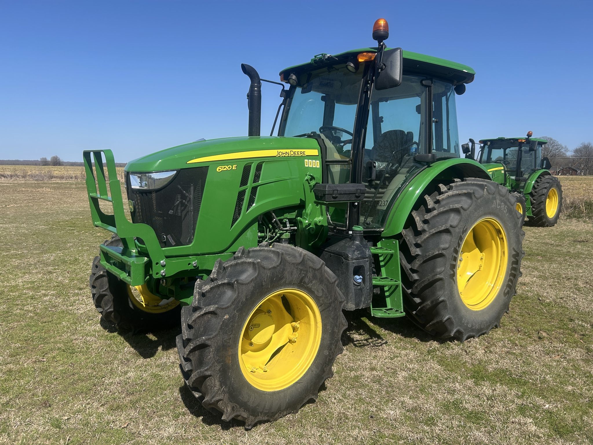 2023 John Deere 6120E Image