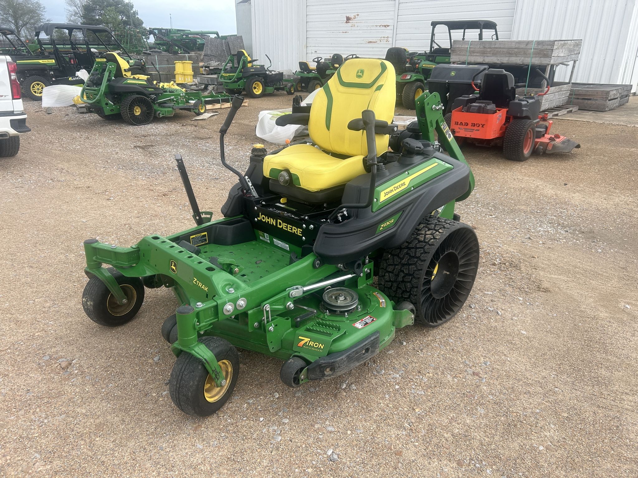 2023 John Deere Z930R Image