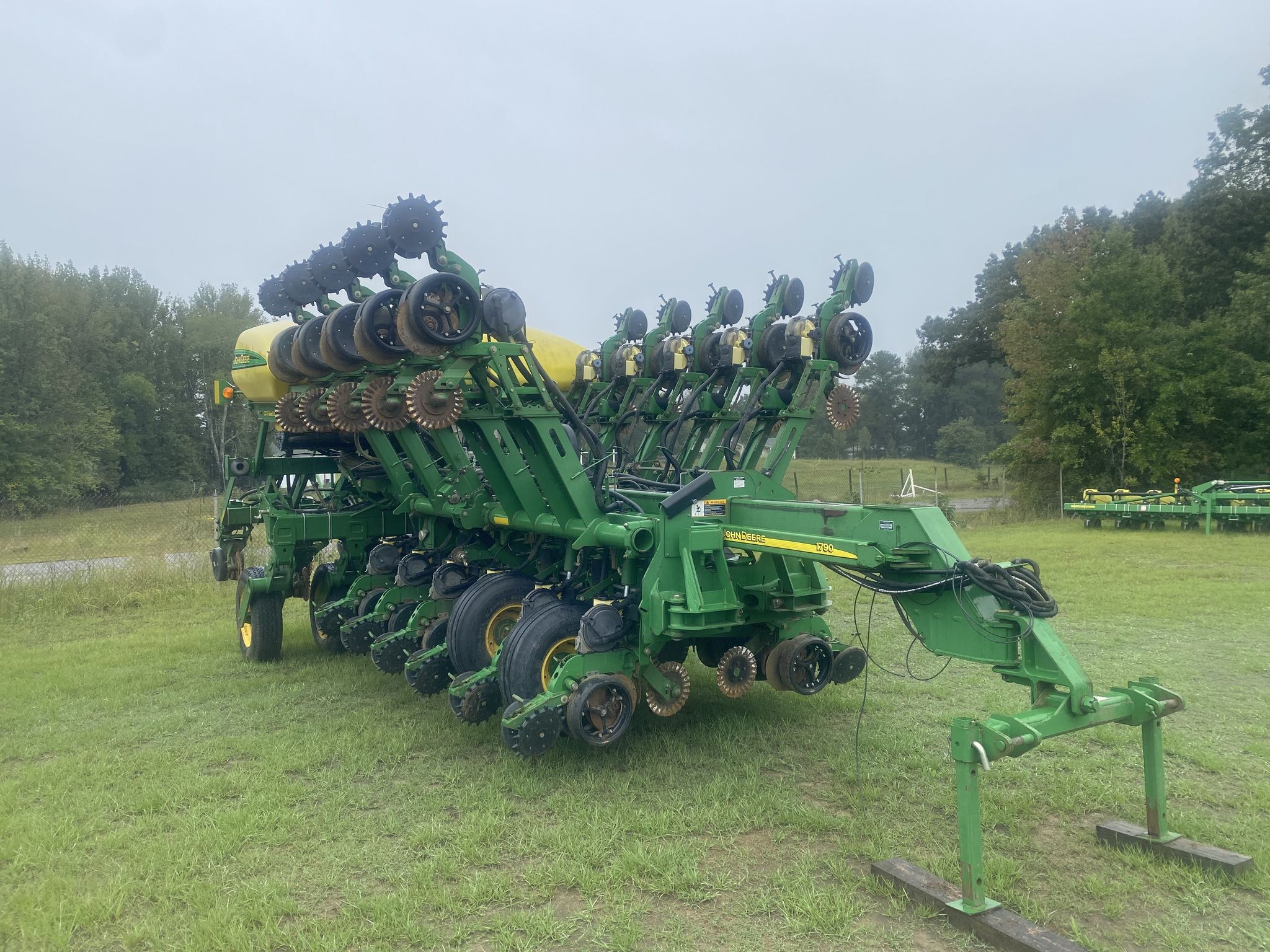 2010 John Deere 1790 Image