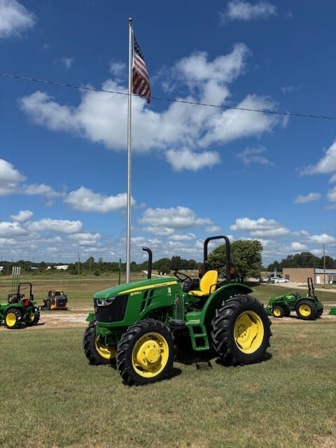 2022 John Deere 5055E Image
