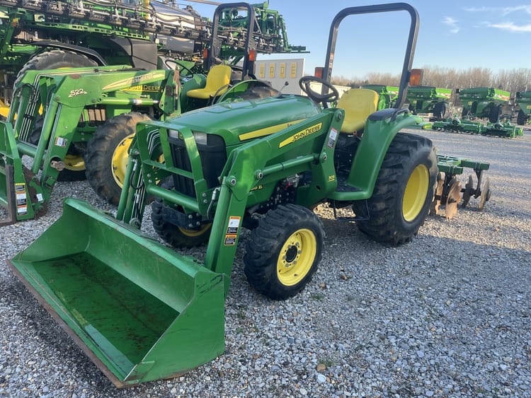2013 John Deere 3038E Image