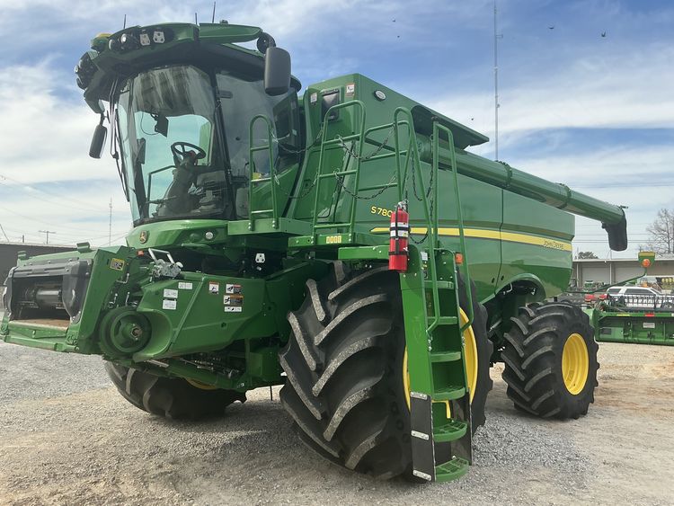 2024 John Deere S780 Image