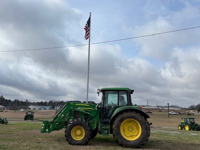 2011 John Deere 6430 Image