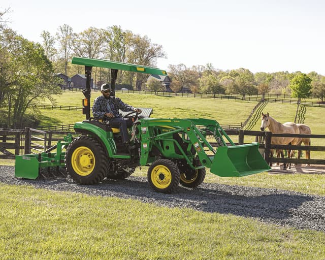 2032R (1) John Deere 2 Series