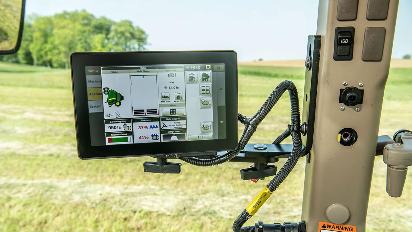 A new, standard 8-inch G5e display provides operators with an easy-to-learn, consistent experience, giving them total visibility and control over baling operations. The 1 Series also features a new optional High-Capacity Pickup to help farmers finish baling more quickly compared to previous models. Internal testing showed the high-capacity pickup was able to pick up and feed crop with up to 33% increased capacity compared to previous models.