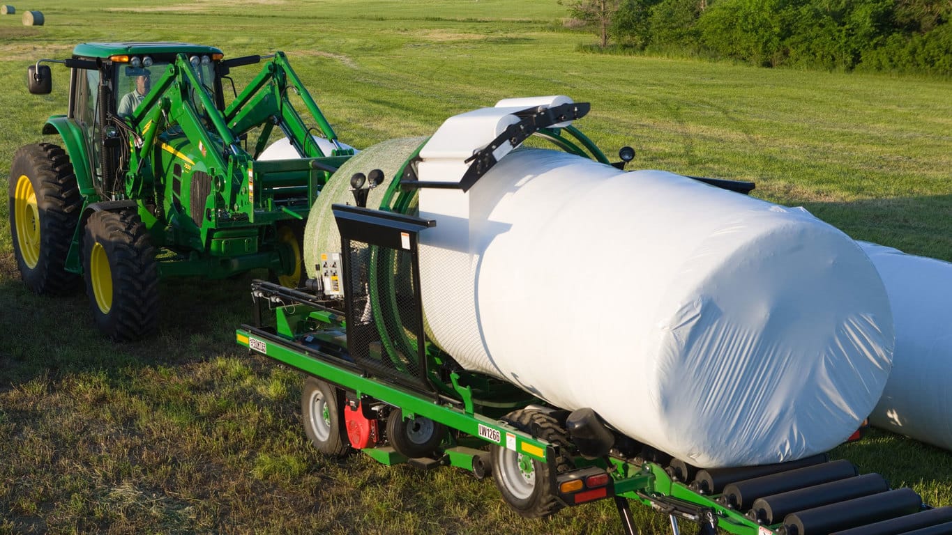 Inline Wrapper LW12 Series In-Line Bale Wrapper - Wade Incorporated