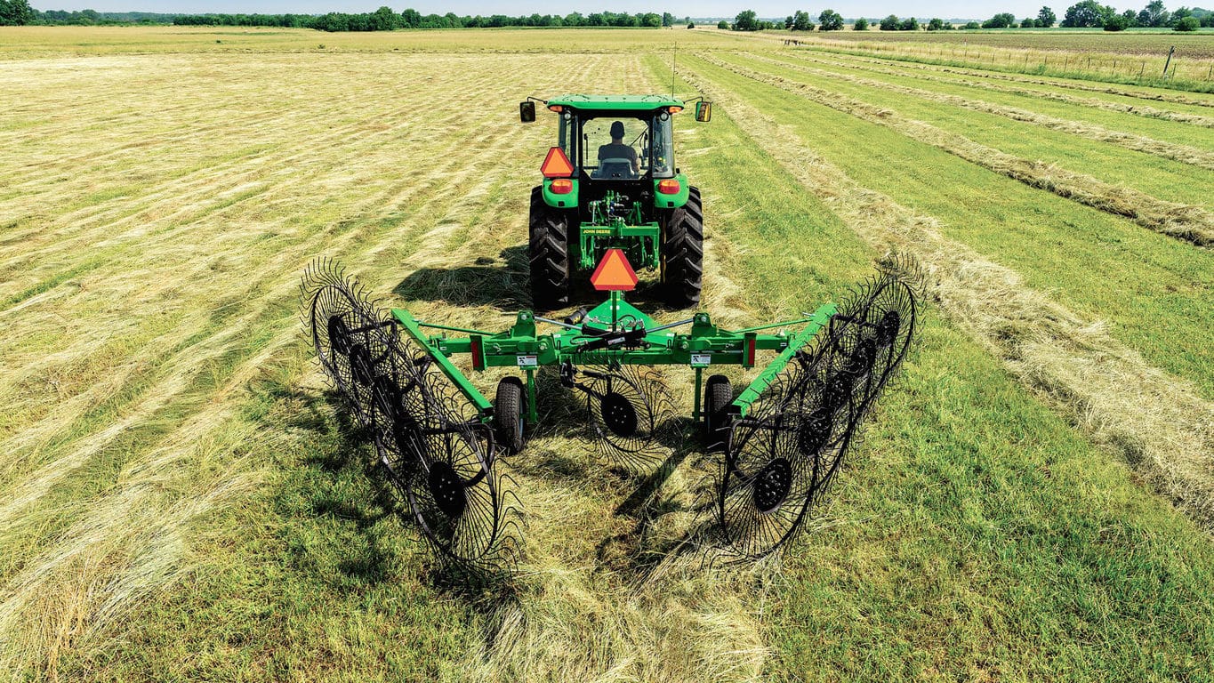 High Rake Concept WR31 Series High-Capacity Carted Wheel Rakes - Wade Incorporated